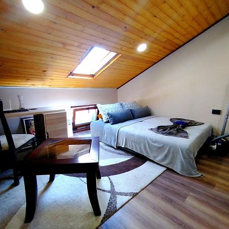 Low Budget Apartment With Breakfast #3 Varna Exterior photo
