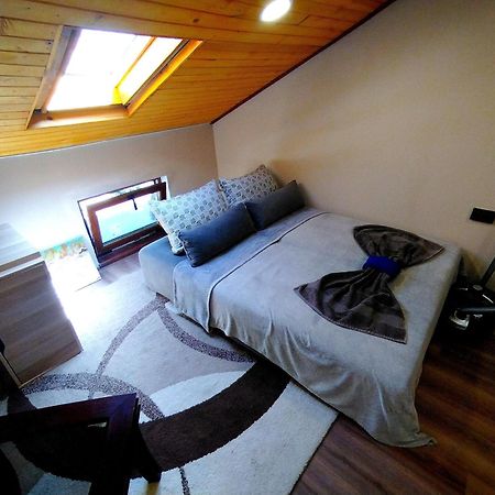 Low Budget Apartment With Breakfast #3 Varna Exterior photo